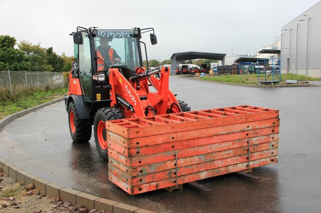 Kubota-Radlader-R070-Boehrer-Baumaschinen-5